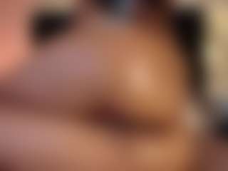 Live cam show with Lor-queen - Milk on livesuperchat.net