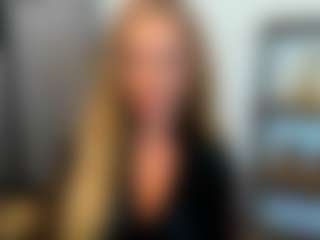 Live cam show with AulloraKiss - Upskirt on Hubzter Live