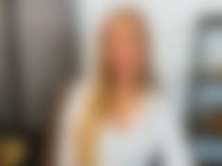 AulloraKiss's Live Sex Cam Show