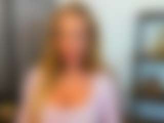 AulloraKiss's Live Sex Cam Show