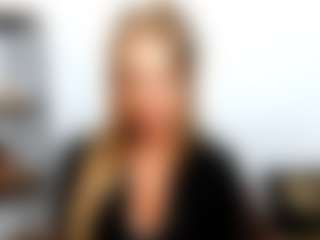 AulloraKiss's Live Sex Cam Show