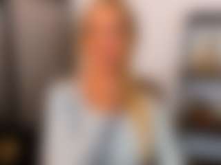 AulloraKiss's Live Sex Cam Show