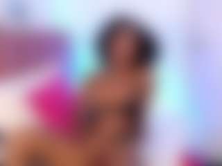 Live cam show with Cinshar - Ebony Petite on Camsoda