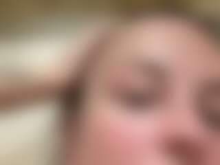 GoldenZoey's Live Sex Cam Show