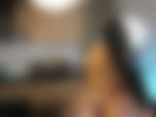 Live cam show with Sara - Petite on WildCum
