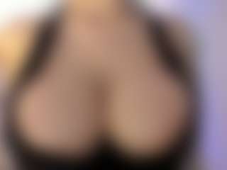 akura011's Live Sex Cam Show