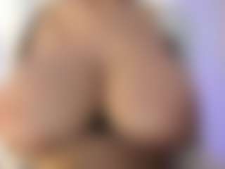 akura011's Live Sex Cam Show