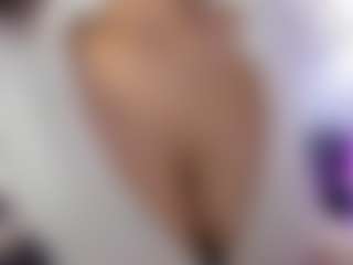 akura011's Live Sex Cam Show