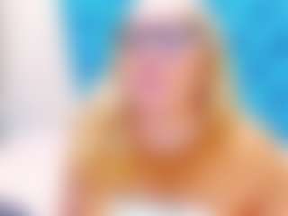 Live cam show with Nayla-Garner - Dildo on parknlotfishbdy