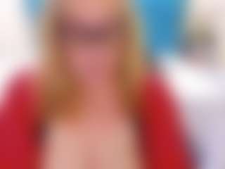 Live cam show with Nayla-Garner - Granny on iamadamtest123.com