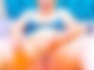 Live cam show with Nayla-Garner - Granny Big Tits on StripNow