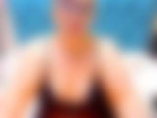 Live cam show with Nayla-Garner - Granny MILF on TastyBlacksLive