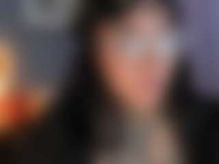 Live cam show with SallyLynn1 - Drinking on SmokeAndPoke