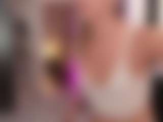 Live cam show with Emmy and Krist - Small Ass on googirlz