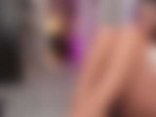 Live cam show with Emmy and Krist - Handjob on Camsoda