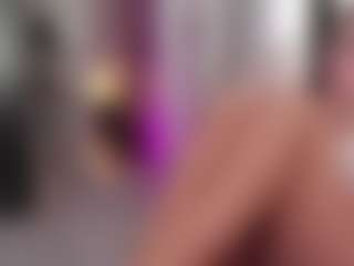 Live cam show with Emmy and Krist - HD on Camsoda