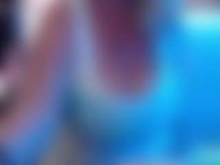 JennaDeluxe MILF webcam performer live streaming