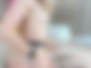 Live cam show with SweetLady69 - Blonde Hair Amateur on Chatstar