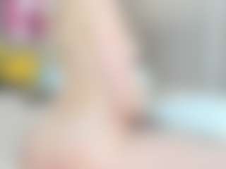 Live cam show with SweetLady69 - Blonde Hair MILF on Uber Horny