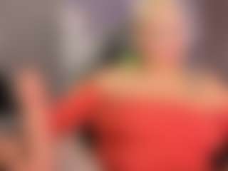 Live cam show with Gianella-Cox - Stockings on Big Tits