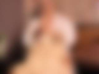 Live cam show with Gianella-Cox - Mature on luckytryst.com