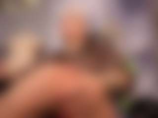 Live cam show with Gianella-Cox - Sexwebcam on Milfs Live