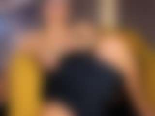 Live cam show with Gianella-Cox - Smoke on Camsoda