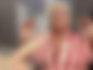 Live cam show with Gianella-Cox - Ride Torso on Dare Cams