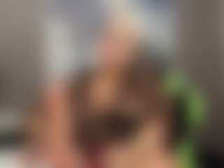 Live cam show with Gianella-Cox - Ride Torso on CamwithHer