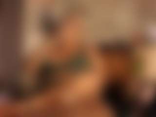 Live cam show with Gianella-Cox - Middle Aged on xfollow cams