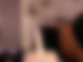 Gianella-Cox MILF webcam performer live streaming