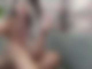 Live cam show with Kathia - Grey on xDating