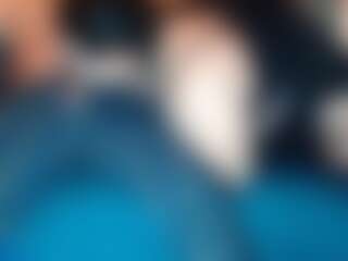 Live cam show with Ayzhuh - Smoking on TottyGirls