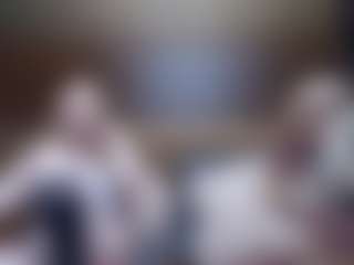Live cam show with HollyWhites - Strip on wildcum.com