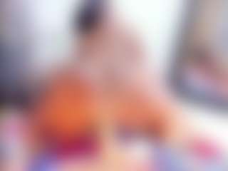 Laura Saenz's Live Sex Cam Show