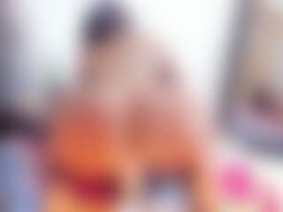 Laura Saenz's Live Sex Cam Show