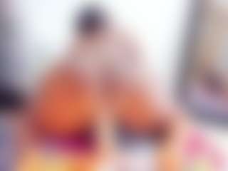 Laura Saenz's Live Sex Cam Show