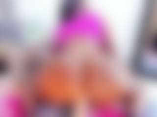 Laura Saenz's Live Sex Cam Show