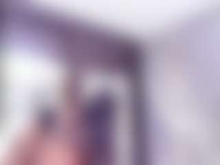 Laura Saenz's Live Sex Cam Show
