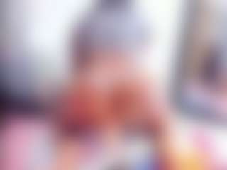 Laura Saenz's Live Sex Cam Show