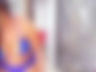 Laura Saenz's Live Sex Cam Show