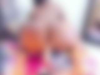 Laura Saenz's Live Sex Cam Show