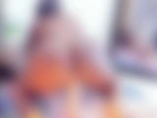 Laura Saenz's Live Sex Cam Show