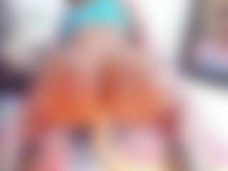 Laura Saenz's Live Sex Cam Show
