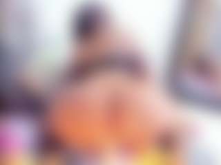 Laura Saenz's Live Sex Cam Show