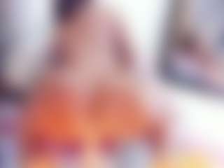 Laura Saenz's Live Sex Cam Show