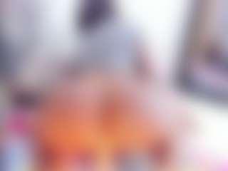 Laura Saenz's Live Sex Cam Show