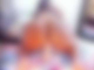 Laura Saenz's Live Sex Cam Show