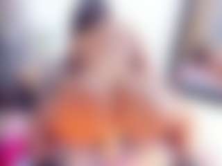Laura Saenz's Live Sex Cam Show