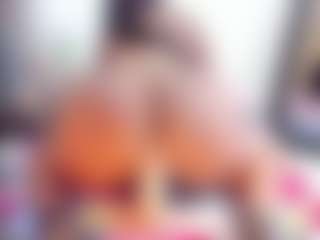Laura Saenz's Live Sex Cam Show